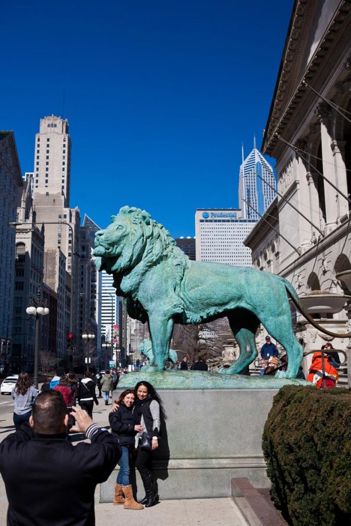 Lion statue in front of the Art Institute of Chicago