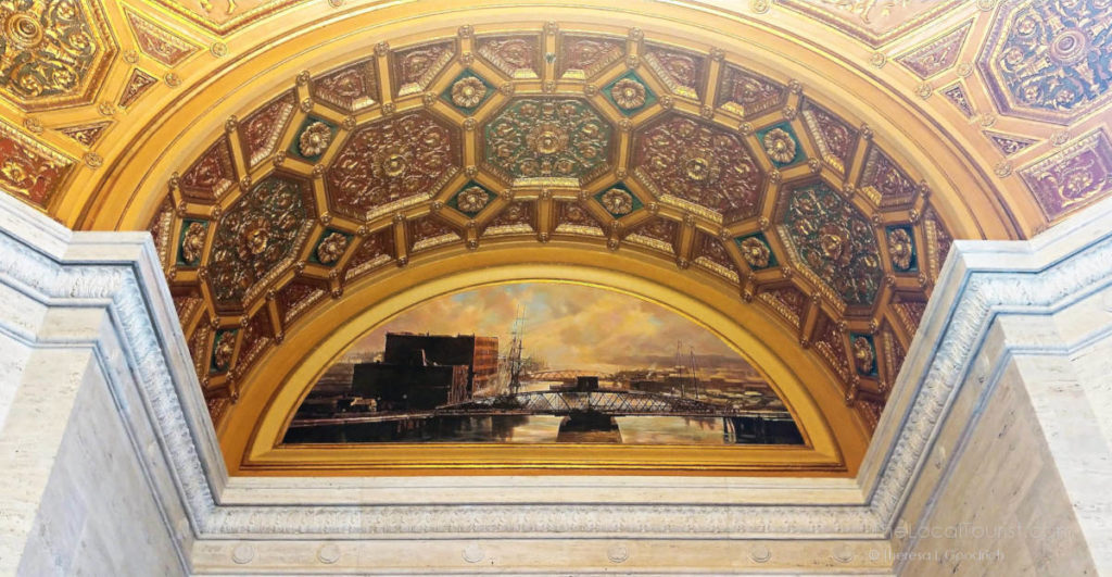 Mural in entrance to LondonHouse