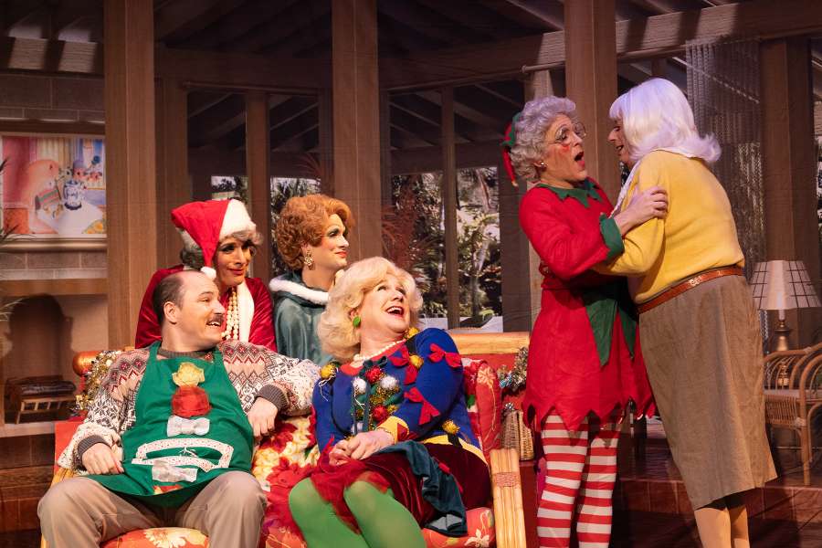 Recommended: The Golden Girls Save Xmas 4